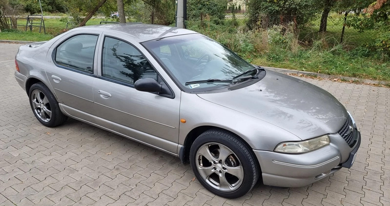 Chrysler Stratus cena 3900 przebieg: 201000, rok produkcji 2000 z Starogard Gdański małe 497